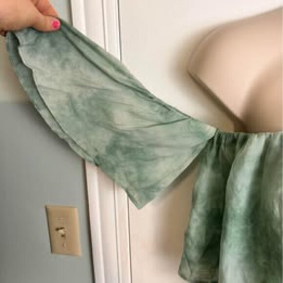 green tie dye crop top vacation or resort wear light weight breezy  2X #0739 - Picture 2 of 8